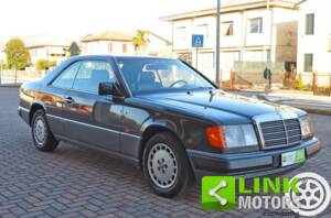 Bild 7/10 von Mercedes-Benz 300 CE (1990)