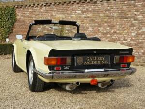 Image 27/50 of Triumph TR 6 (1971)