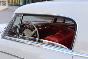 Image 14/41 of Mercedes-Benz 220 SE (1959)