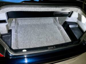 Image 19/32 of BMW 330Ci (2004)