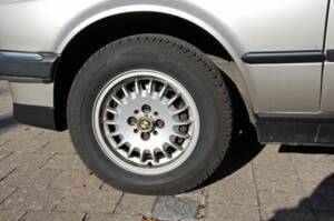Afbeelding 4/25 van BMW 320i (1990)