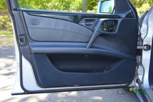 Image 16/50 de Mercedes-Benz E 50 AMG (1996)