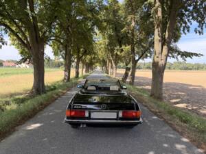 Image 4/22 de Mercedes-Benz 500 SL (1983)