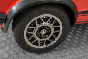 Immagine 33/50 di Volkswagen Golf Mk I GTI 1.8 (1983)
