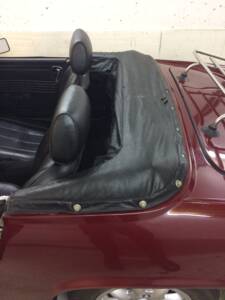 Image 13/27 of MG Midget 1500 (1977)