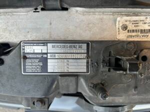 Image 39/47 of Mercedes-Benz 300 CE-24 (1992)