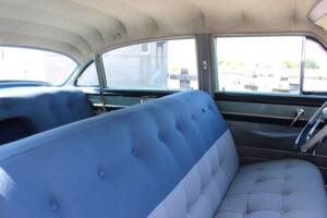 Image 24/43 of Cadillac 62 Sedan (1953)