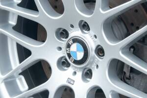 Image 26/50 of BMW M3 (2005)