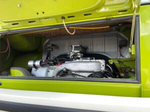 Image 53/73 of Volkswagen T2b Kombi (1978)