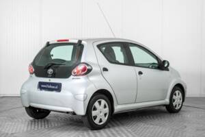 Image 2/48 of Toyota Aygo (2010)