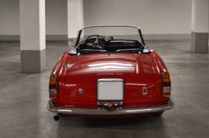 Image 28/31 of Alfa Romeo 2600 Spider (1964)