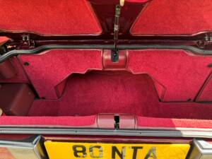 Afbeelding 48/54 van Aston Martin Virage Volante (1996)