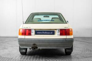 Immagine 13/50 di Audi 80 quattro  -  1.8S (1987)