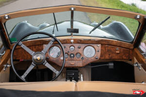 Immagine 24/47 di Jaguar XK 140 DHC (1956)