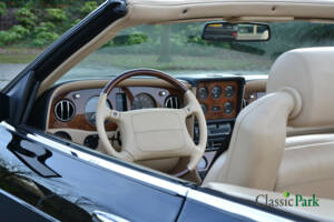 Image 24/50 of Bentley Azure (1997)