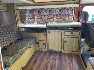 Image 22/46 of Volkswagen T3 Westfalia 1.6 (1981)