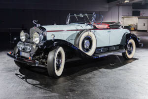 Image 4/12 de Cadillac V16 452 Dual Cowl Phaeton (1930)