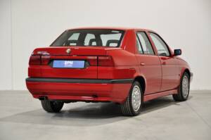 Imagen 5/30 de Alfa Romeo 155  2.0 Q4 4x4 (1992)