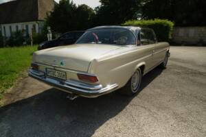 Afbeelding 25/73 van Mercedes-Benz 280 SE (1969)