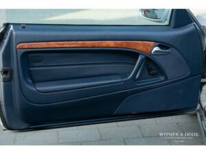 Afbeelding 29/32 van Mercedes-Benz SL 280 (2000)