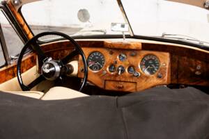 Image 38/50 de Jaguar XK 120 DHC (1953)