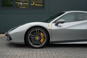 Image 9/50 of Ferrari 488 GTB (2017)
