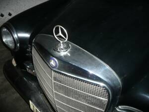 Image 22/30 of Mercedes-Benz 180 Db (1961)