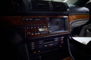 Image 70/99 of BMW M5 (2000)