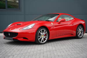 Image 11/50 of Ferrari California (2010)