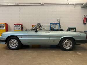 Immagine 17/20 di Alfa Romeo 2.0 Spider (1983)