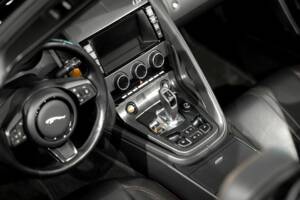 Bild 32/44 von Jaguar F-Type S (2014)