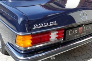 Bild 24/57 von Mercedes-Benz 230 CE (1980)