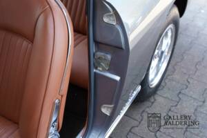 Imagen 42/50 de Ferrari 330 GT 2+2 (1965)