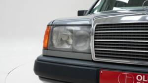 Imagen 14/15 de Mercedes-Benz 230 E (1988)