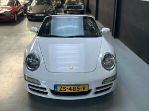 Bild 32/50 von Porsche 911 Carrera 4 (2007)