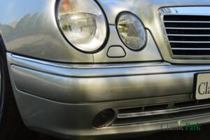 Image 46/50 de Mercedes-Benz E 50 AMG (1996)