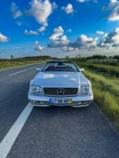 Image 17/51 of Mercedes-Benz SL 320 (1996)