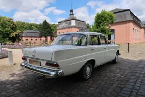 Image 5/32 of Mercedes-Benz 200 D (1966)