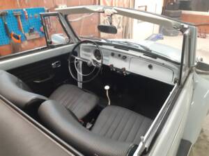 Image 2/8 of Volkswagen Beetle 1600 (1970)