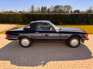 Afbeelding 14/59 van Mercedes-Benz 560 SL (1986)