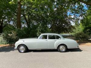 Immagine 6/50 di Bentley S 3 Continental Flying Spur (1963)