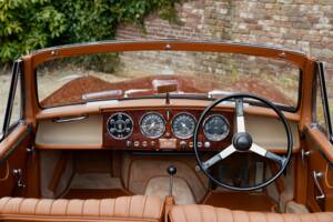 Imagen 30/50 de Aston Martin DB 2/4 Mk II DHC (1955)