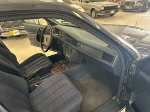 Imagen 48/69 de Mercedes-Benz 190 E (1988)