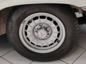 Image 30/53 of Mercedes-Benz 280 SL (1981)