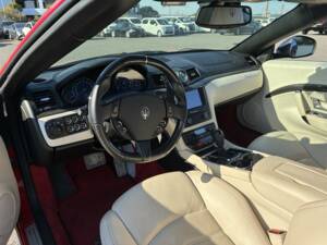 Image 18/54 of Maserati GranCabrio Sport (2015)