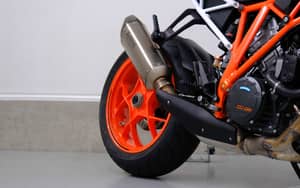 Image 24/83 of KTM 1290 Super Duke R (2018)