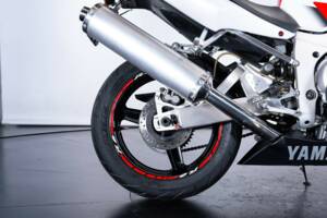 Image 31/49 of Yamaha YZF 600 R6 (1999)