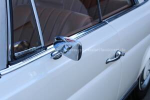 Image 16/32 of Mercedes-Benz 250 SE (1967)