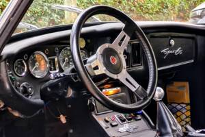Image 2/8 of MG MGB GT (1976)