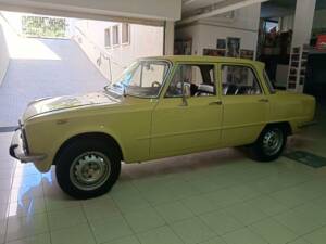 Immagine 22/50 di Alfa Romeo Giulia Nuova Super 1300 (1975)